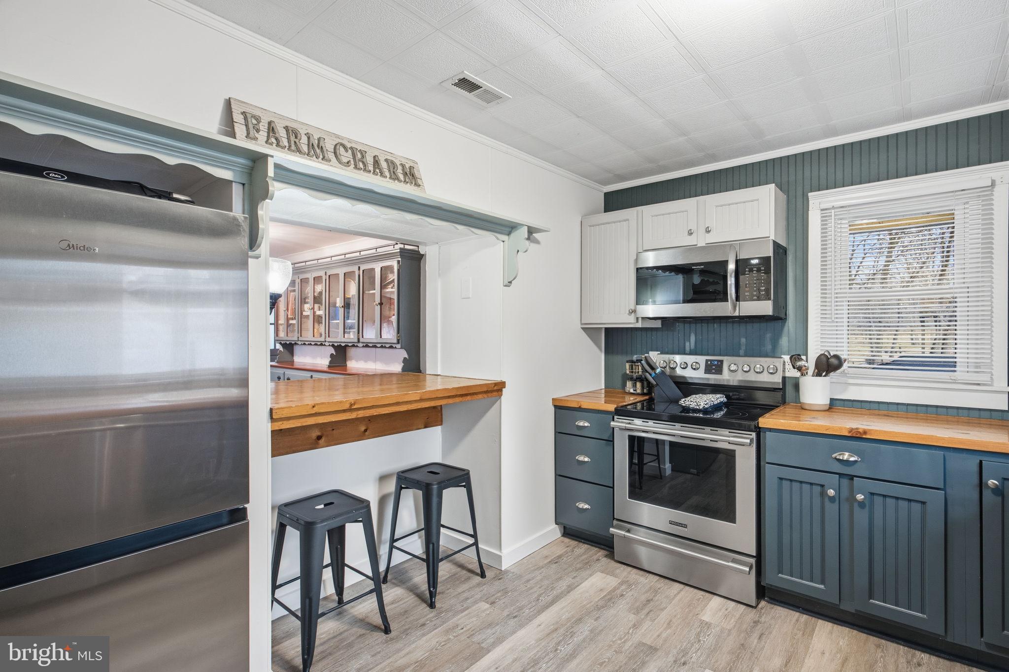 RIVERBEND - Residential