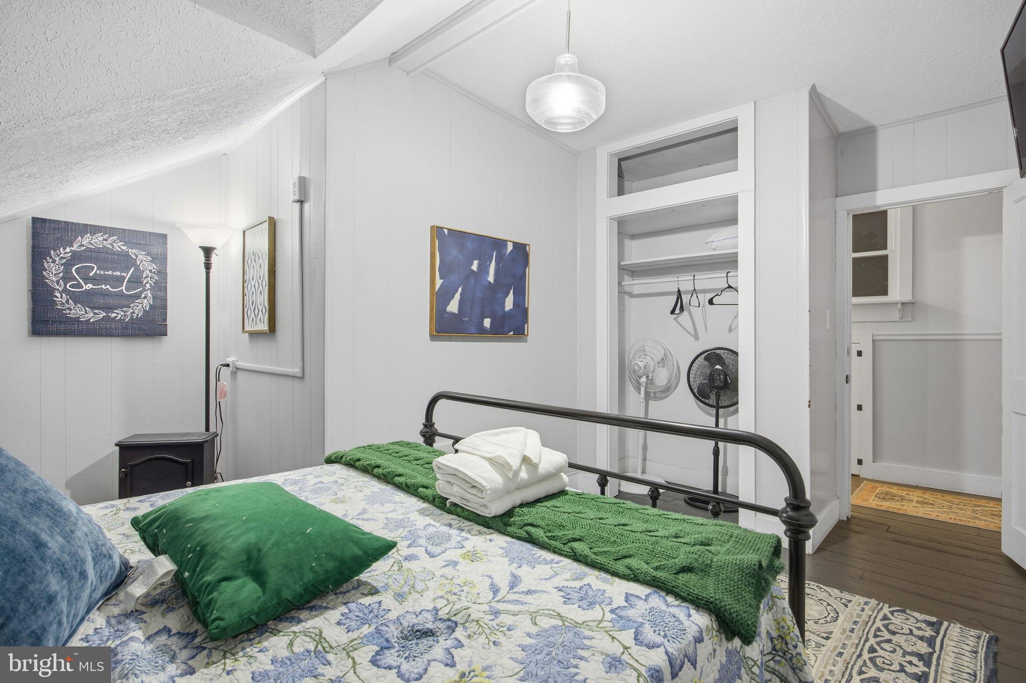 RIVERBEND - Residential