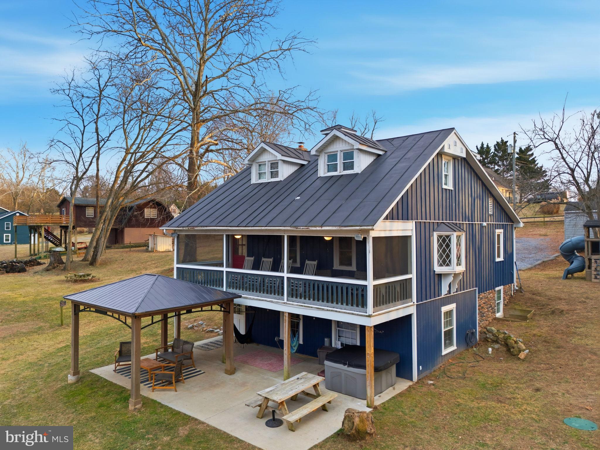 RIVERBEND - Residential