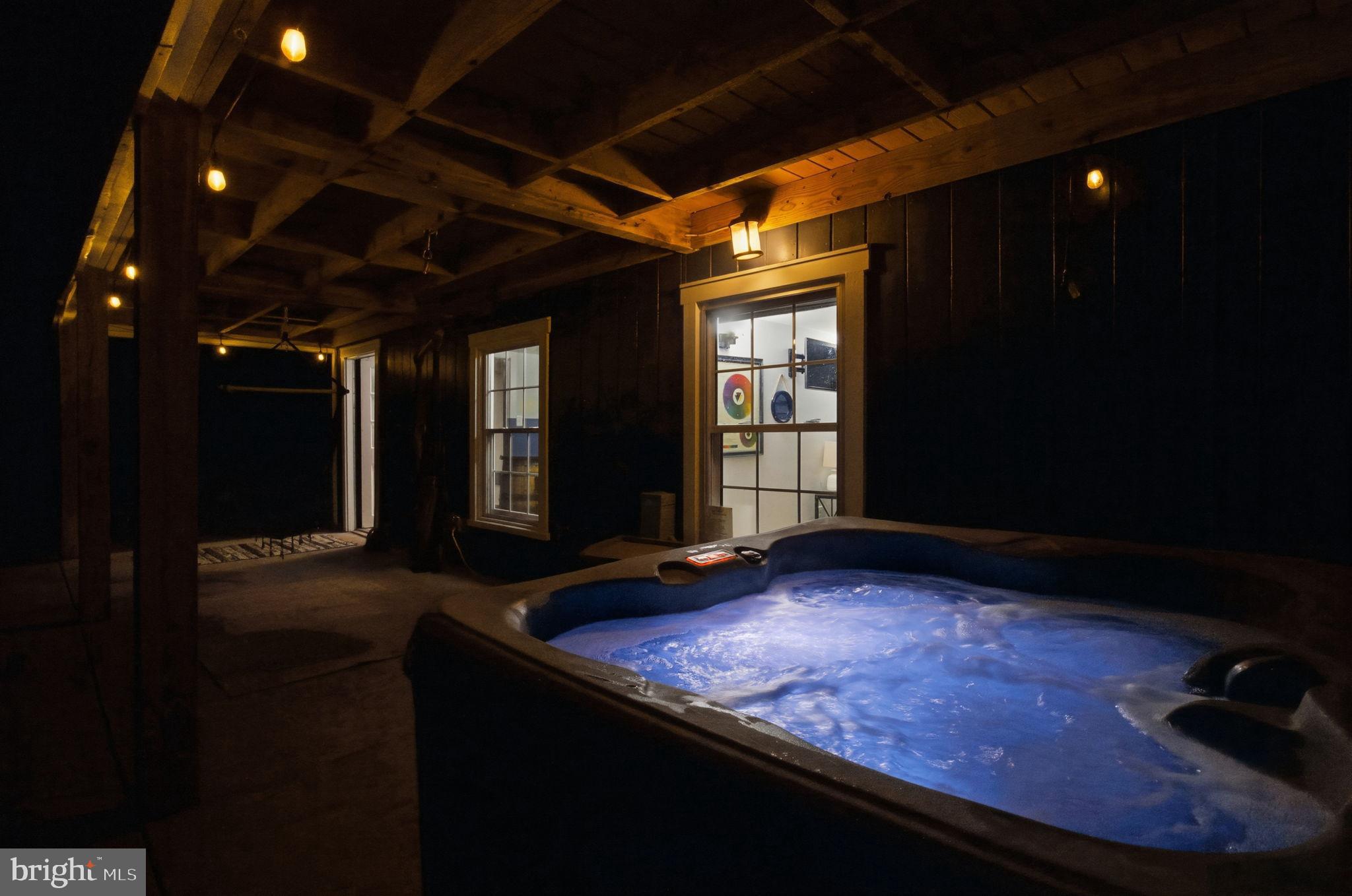 RIVERBEND - Residential