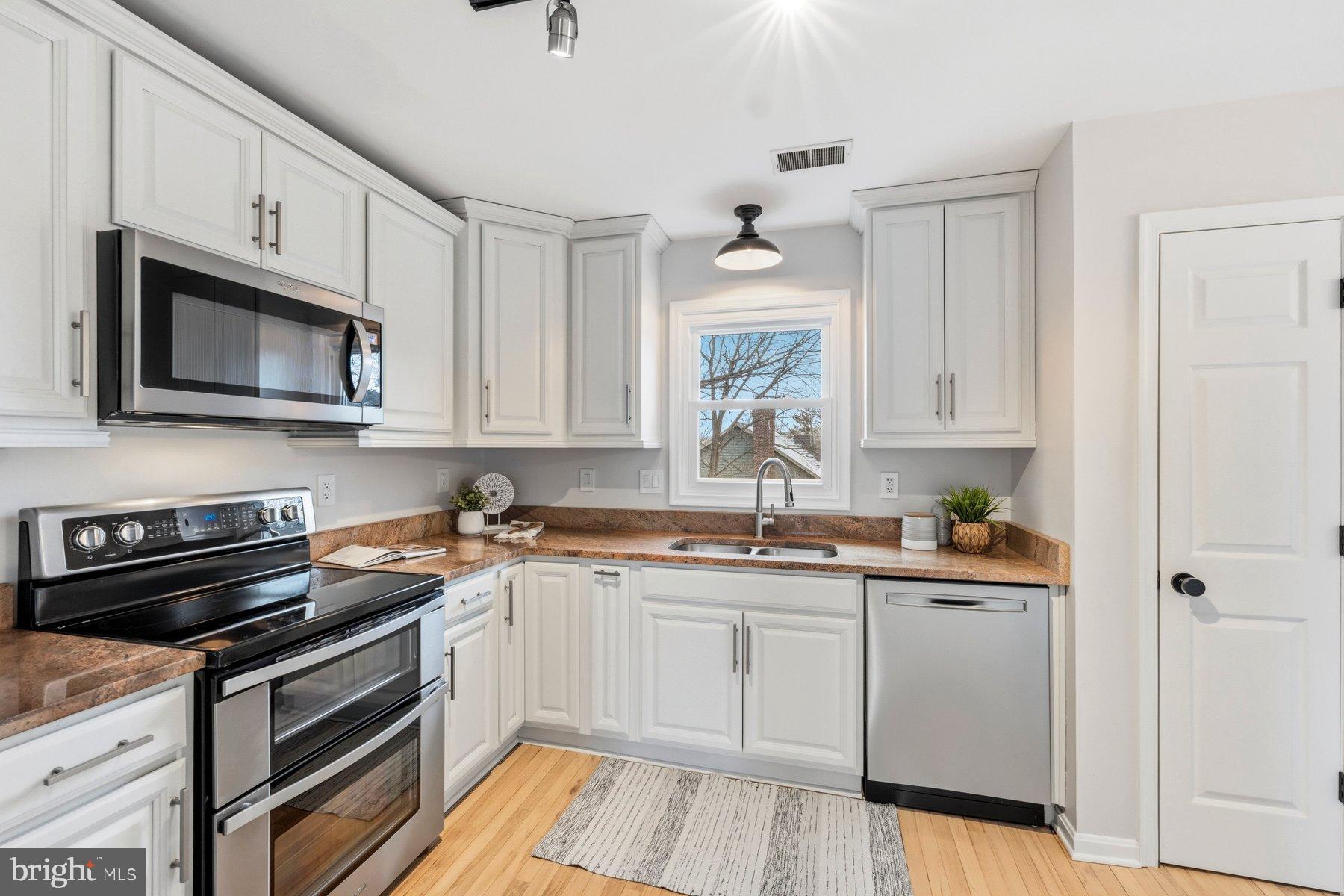 THE MEADOWS - Residential