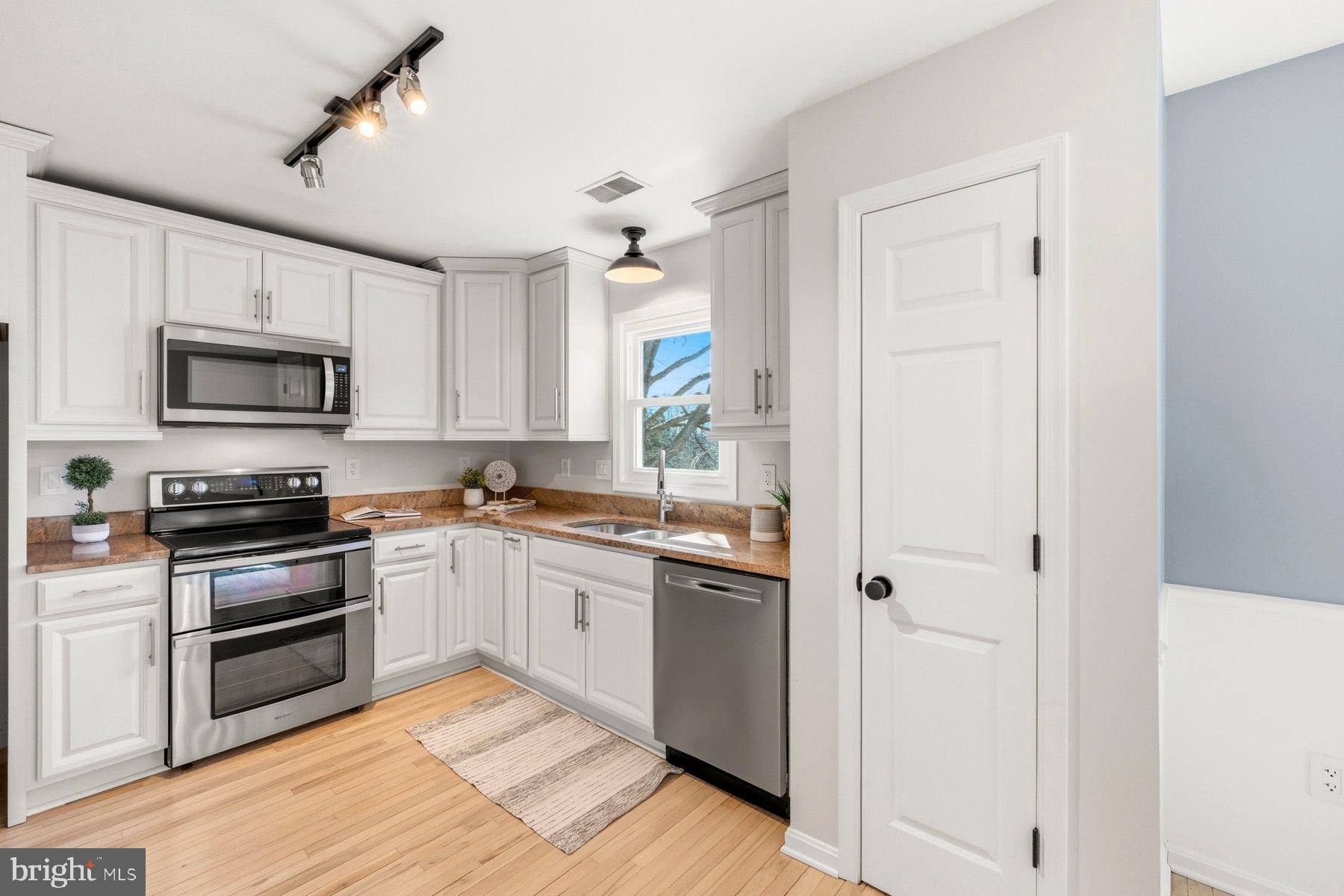 THE MEADOWS - Residential