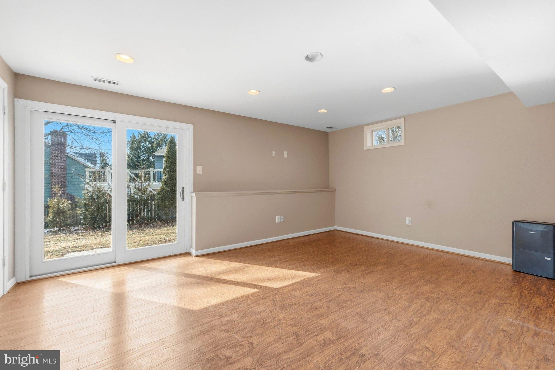 THE MEADOWS - Residential