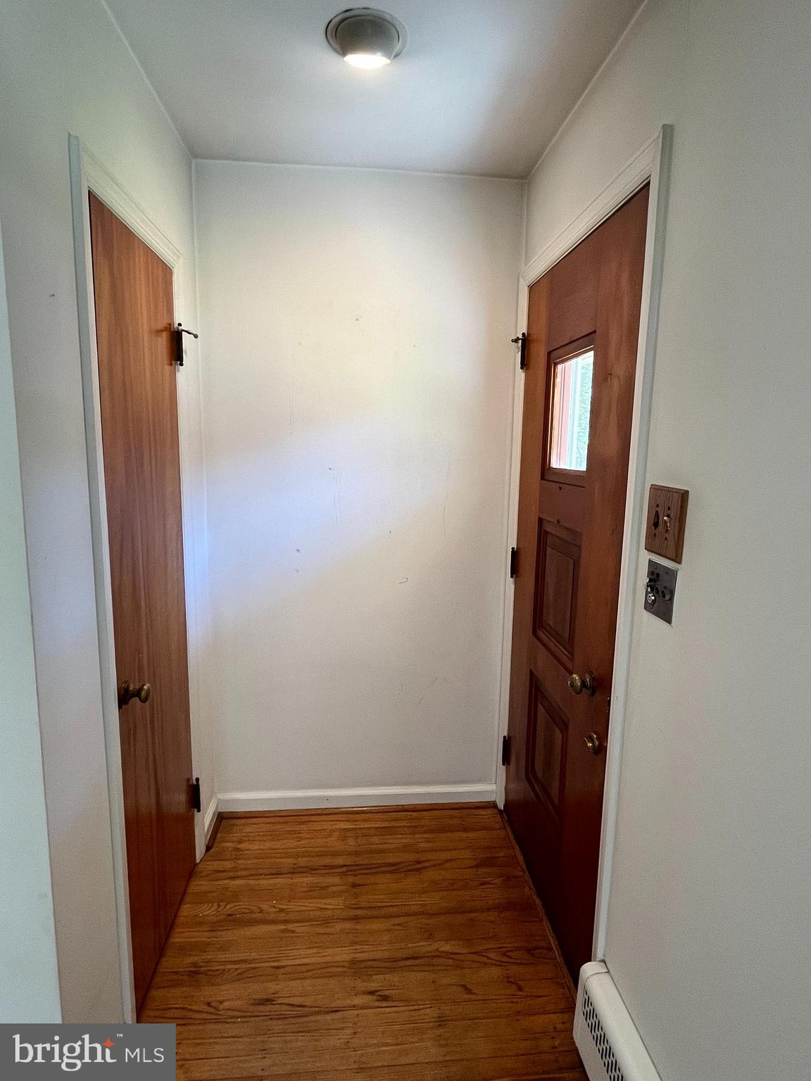 909 CEDAR STREET
