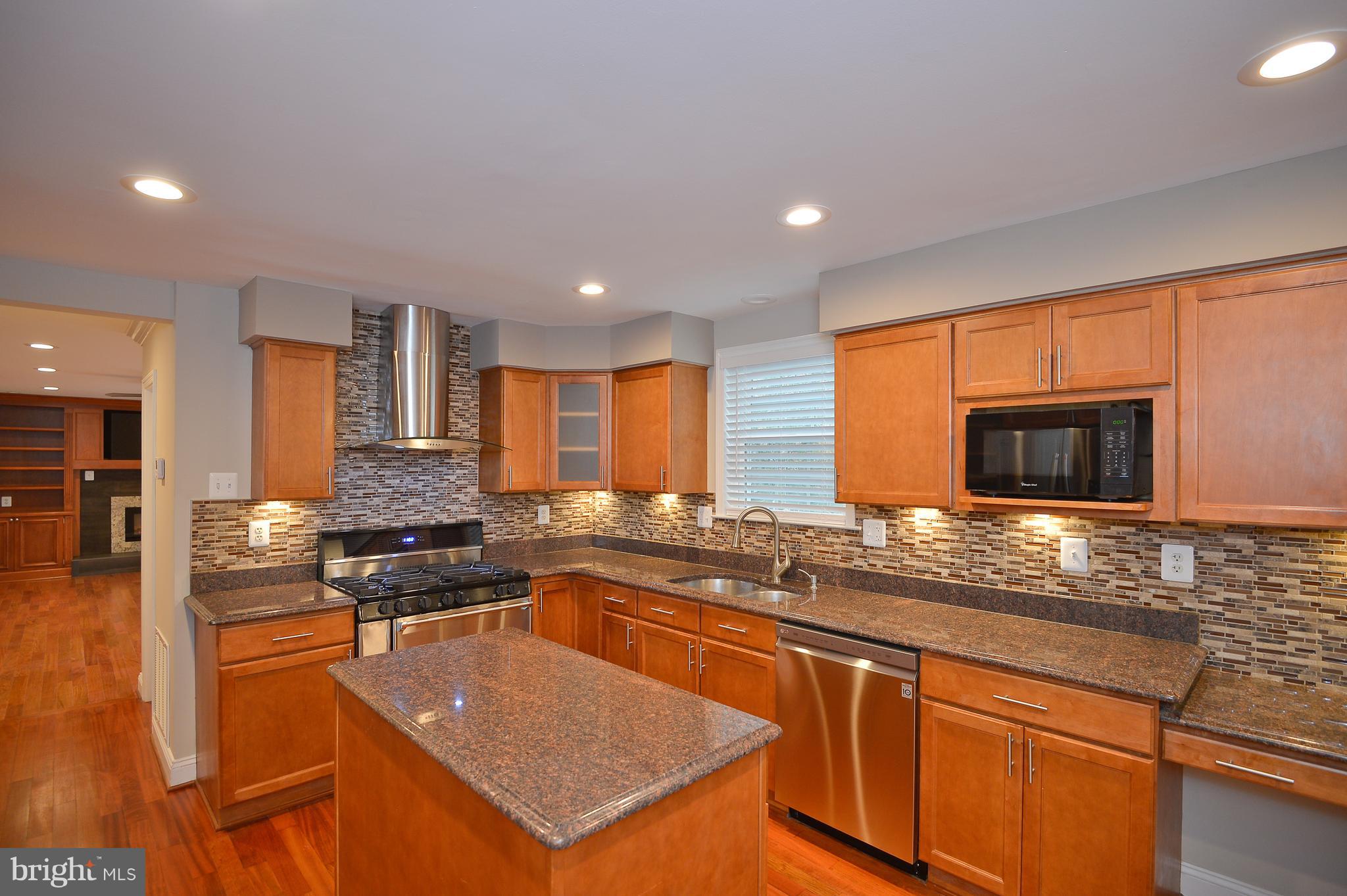 TANTALLON ON THE POTOMAC - Residential