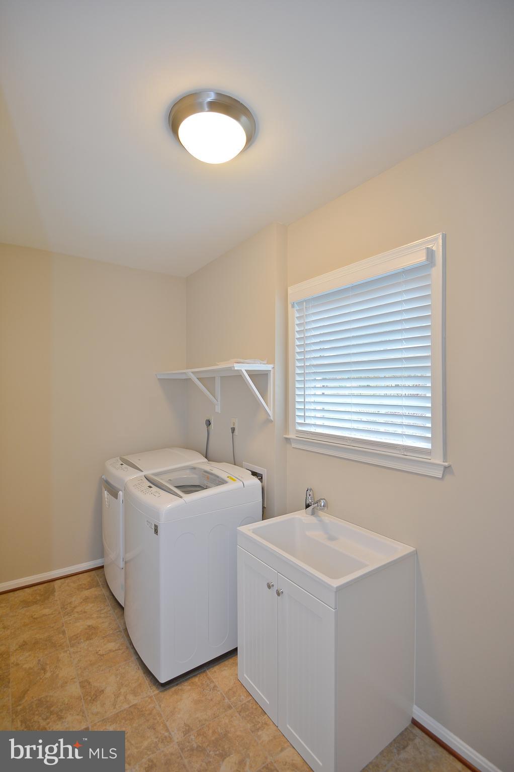 TANTALLON ON THE POTOMAC - Residential