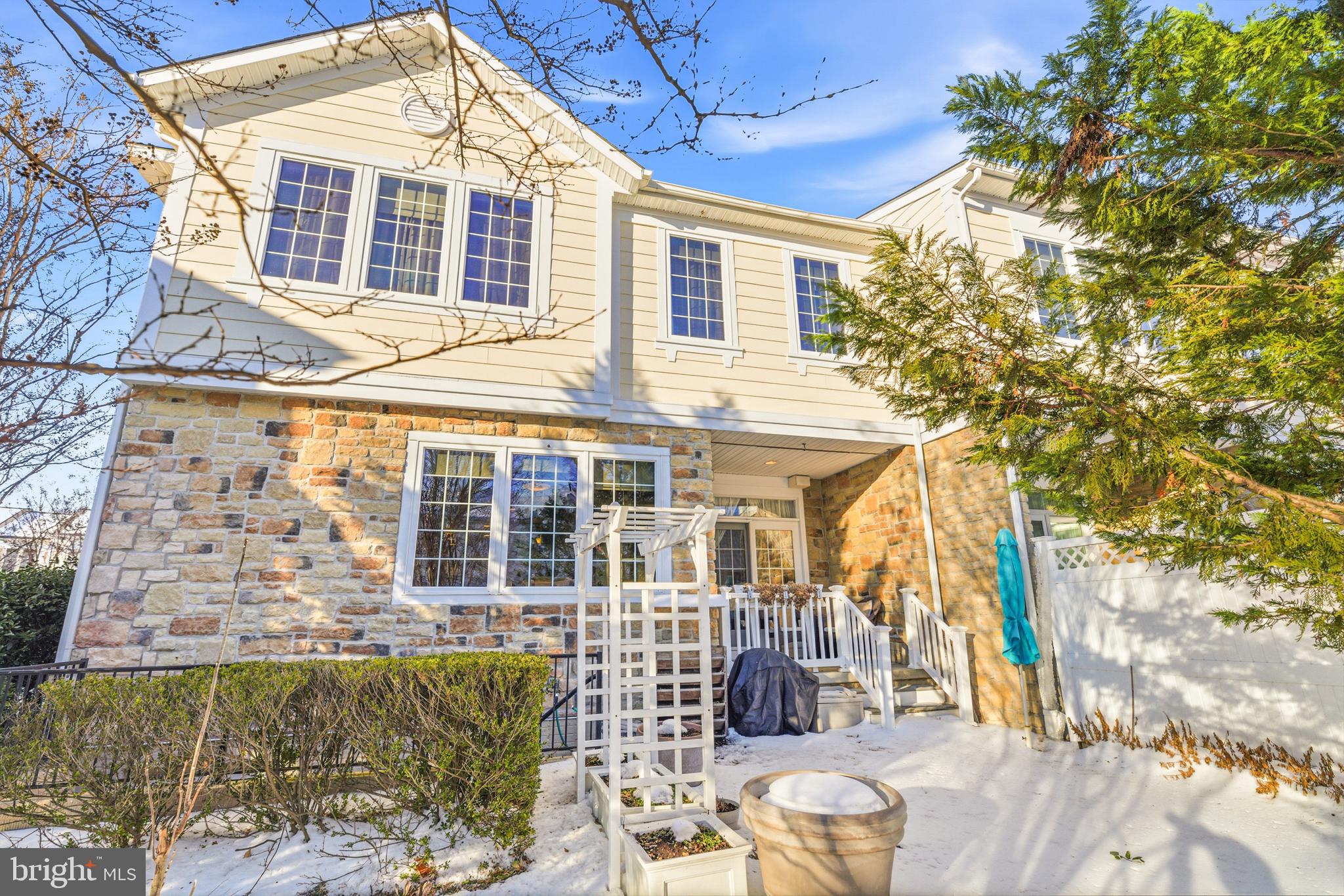 VILLAS AT SNOWDEN OVERLOOK - Residential