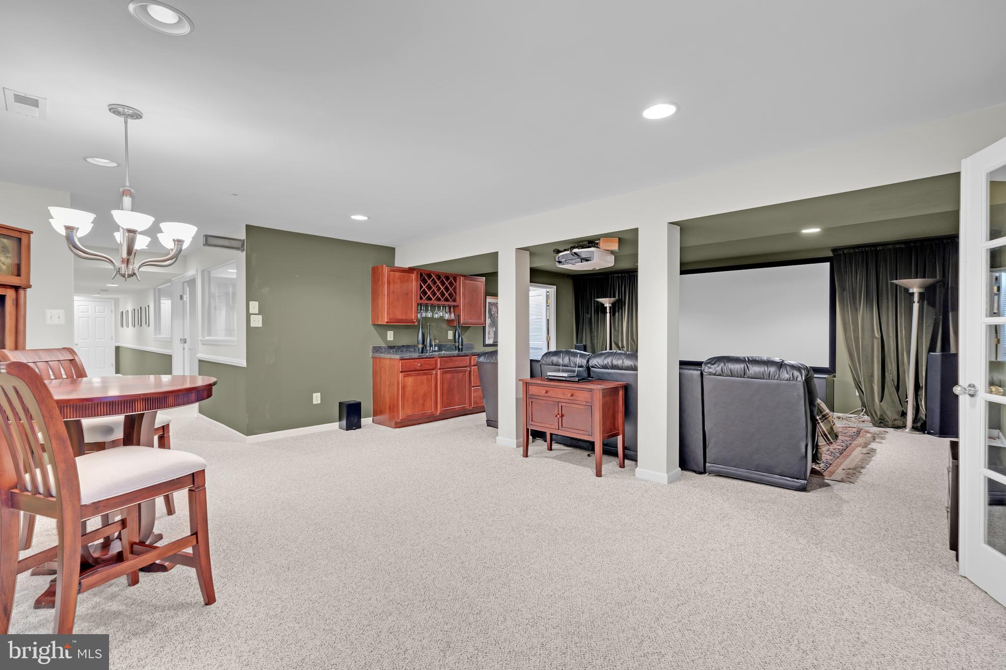 VILLAS AT SNOWDEN OVERLOOK - Residential