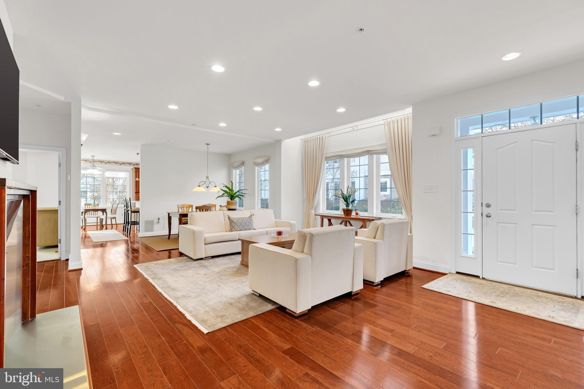 VILLAS AT SNOWDEN OVERLOOK - Residential