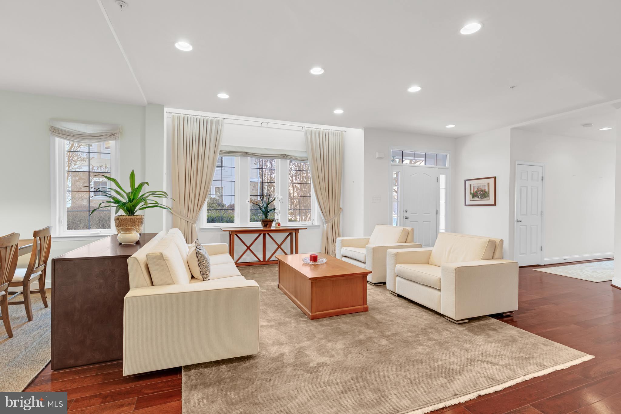 VILLAS AT SNOWDEN OVERLOOK - Residential