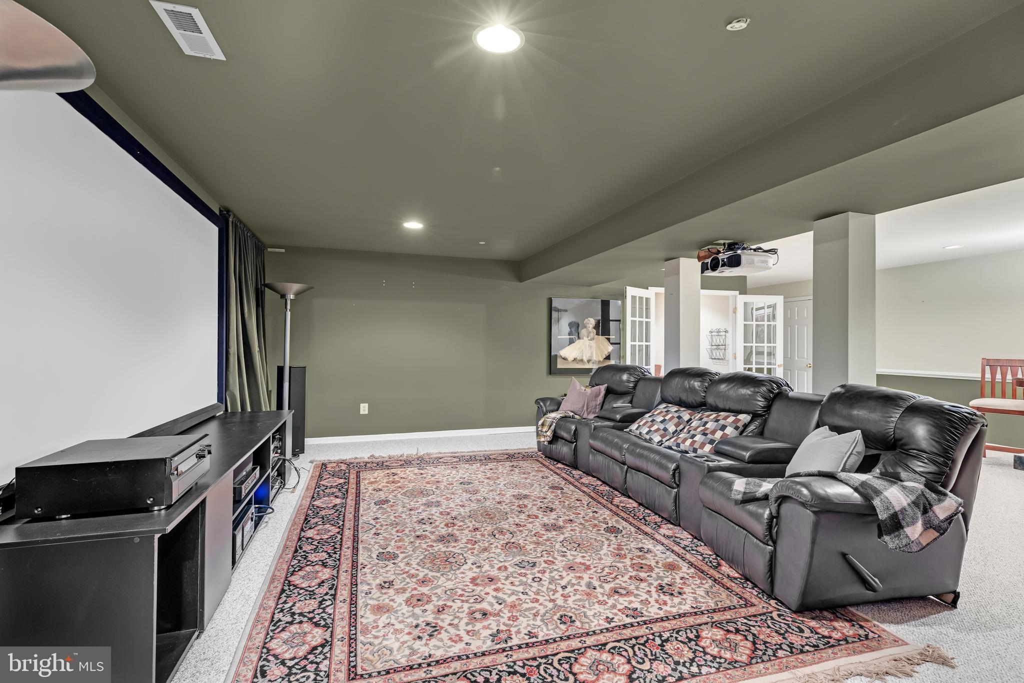 VILLAS AT SNOWDEN OVERLOOK - Residential