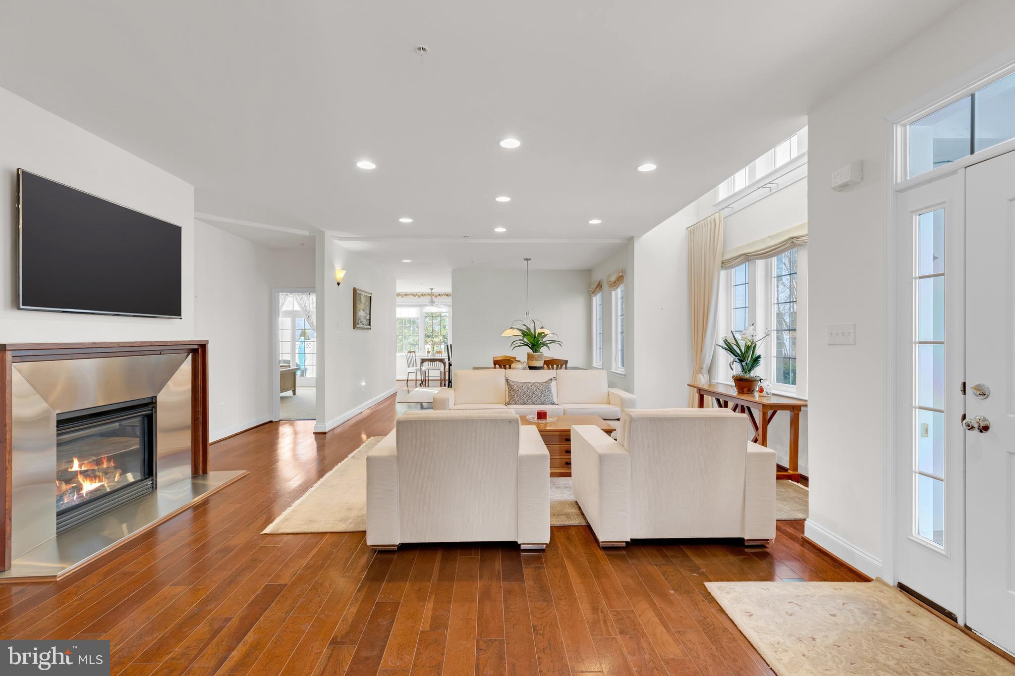 VILLAS AT SNOWDEN OVERLOOK - Residential