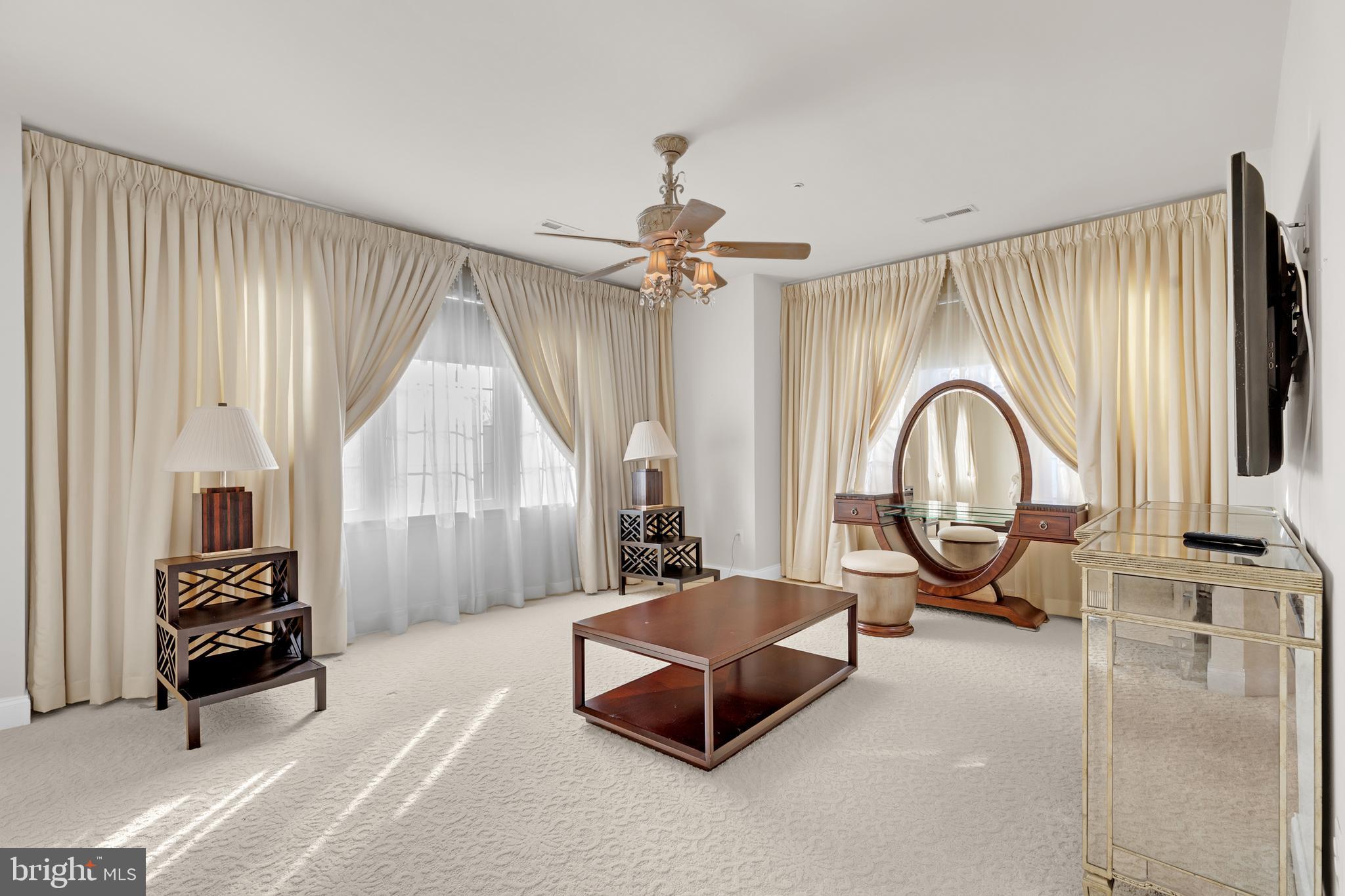 VILLAS AT SNOWDEN OVERLOOK - Residential