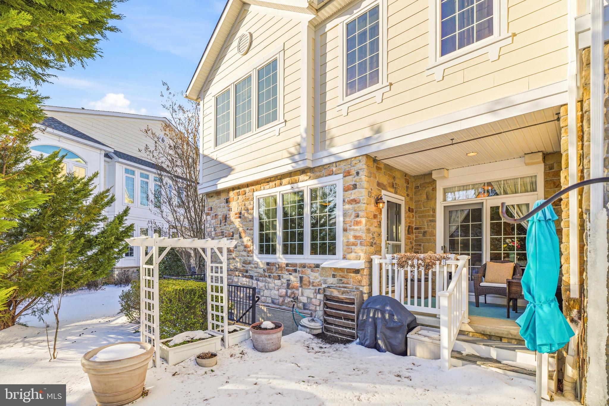 VILLAS AT SNOWDEN OVERLOOK - Residential