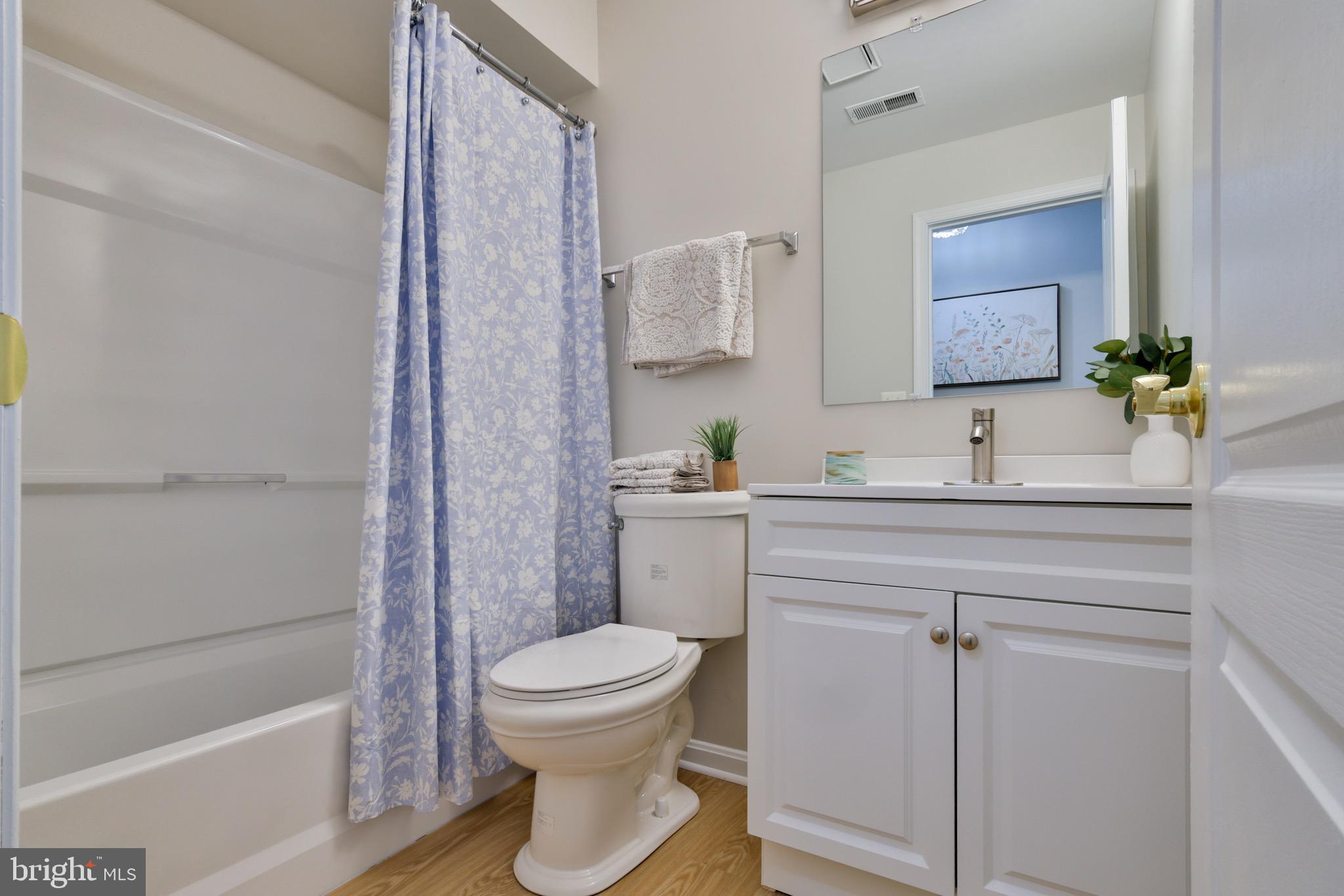 MONTGOMERY RUN - Residential