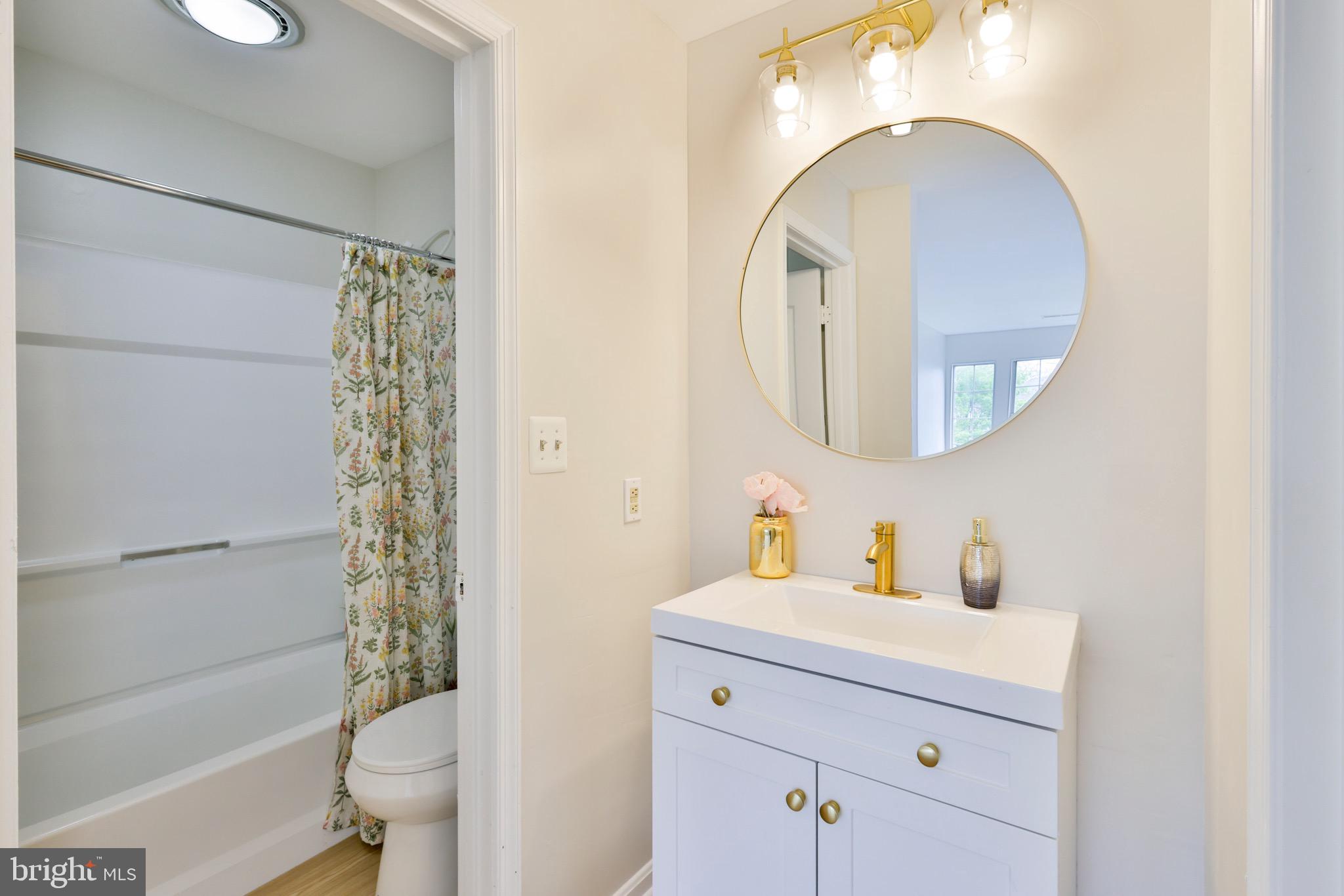 MONTGOMERY RUN - Residential