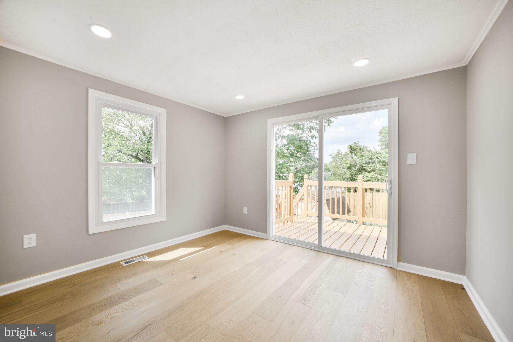 LANDOVER - Residential