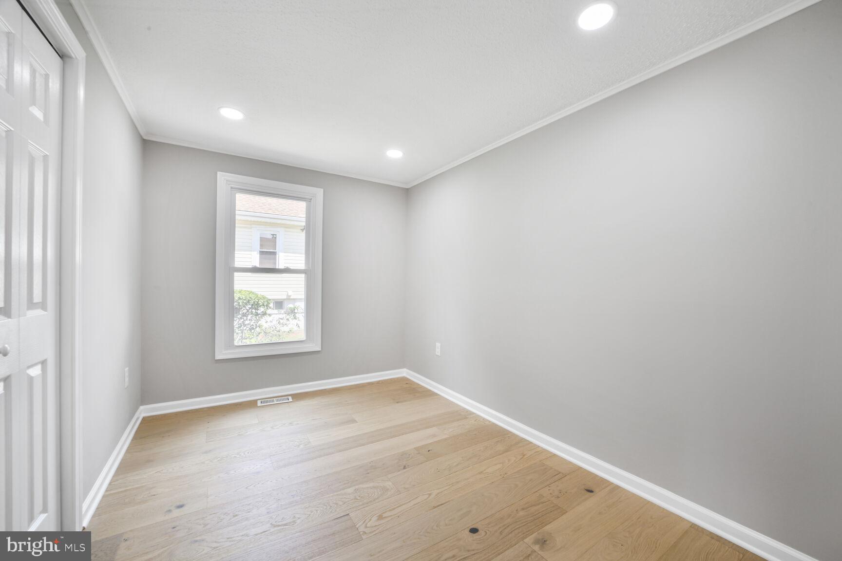 LANDOVER - Residential