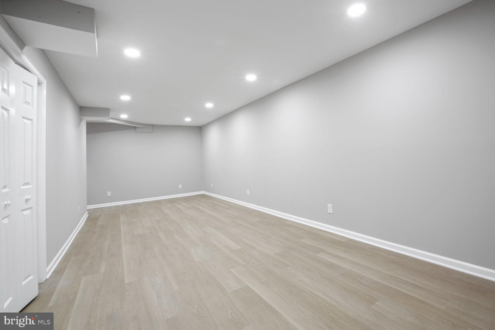 LANDOVER - Residential