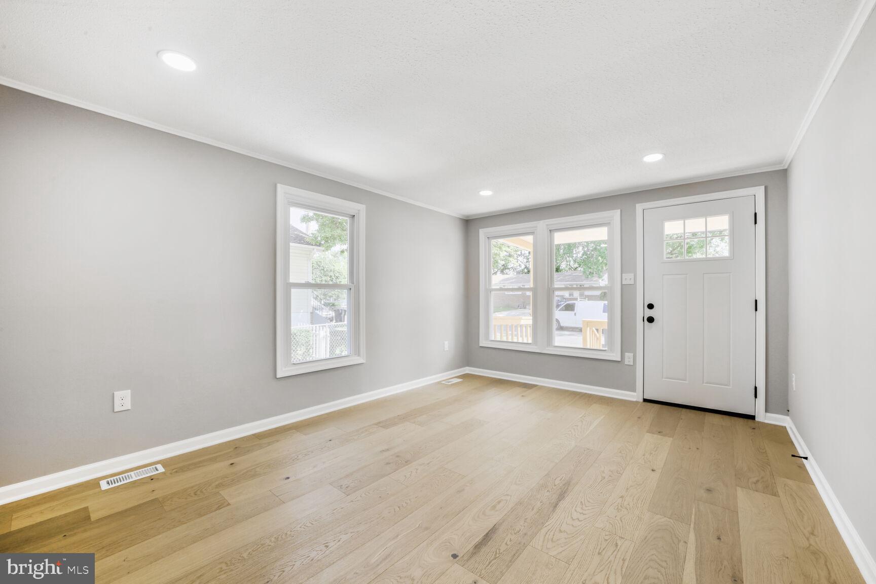 LANDOVER - Residential