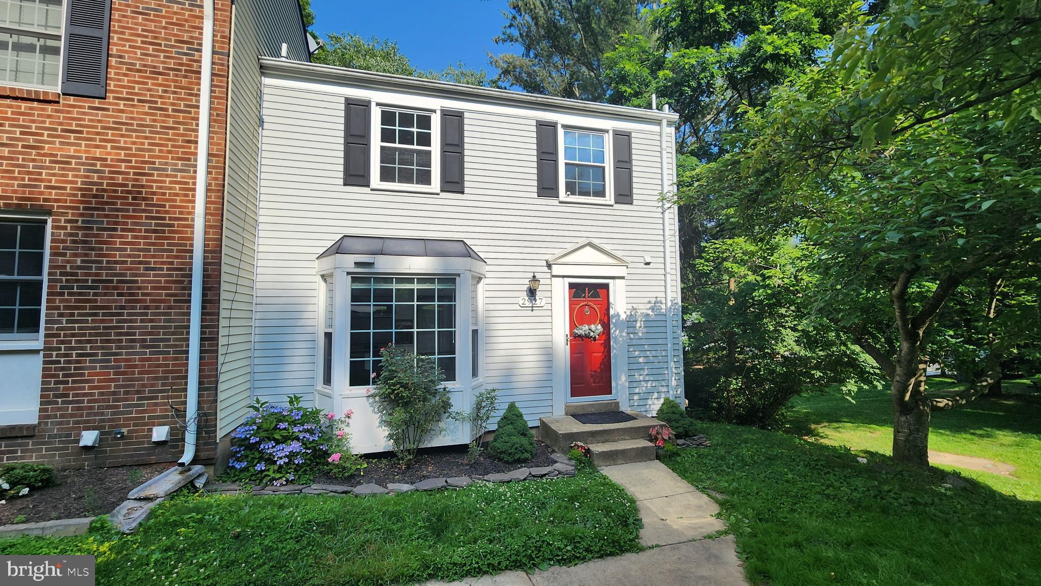 Available end of August, this beautifully renovated 3-bedroom, 3.5-bath end-unit townhome is located in the highly desirable Covington subdivision. This home offers the perfect blend of modern upgrades and an unbeatable location near Metro stations, shopping, dining, and major commuter routes.
Step into a bright, open main level featuring luxury vinyl floors, spacious living and dining areas, and direct access to a large deck — perfect for relaxing or entertaining. The kitchen is a true highlight, designed with a bay window that lets in abundant natural light, stainless steel appliances, premium quartz countertops, custom shaker-style cabinets, and a stunning herringbone tile backsplash.
Upstairs, the primary suite offers a walk-in closet, and a beautifully updated en suite bathroom. Two additional bedrooms and another full bath provide plenty of space for family, guests, or a home office. The fully finished walk-out lower level includes a large recreation room, a full bathroom, and a laundry area, with direct access to a private, fenced-in backyard and covered patio space below the deck.
Two assigned parking spots are conveniently located right in front of the home, and a neighborhood playground is within close proximity.
Located just minutes from Vienna and Dunn Loring Metro stations and Pan Am Shopping Center, with easy access to Routes 66, 495, and 50, and close to the Mosaic District and Tysons Corner, this home is a commuter's dream — and ready for move-in in late August!