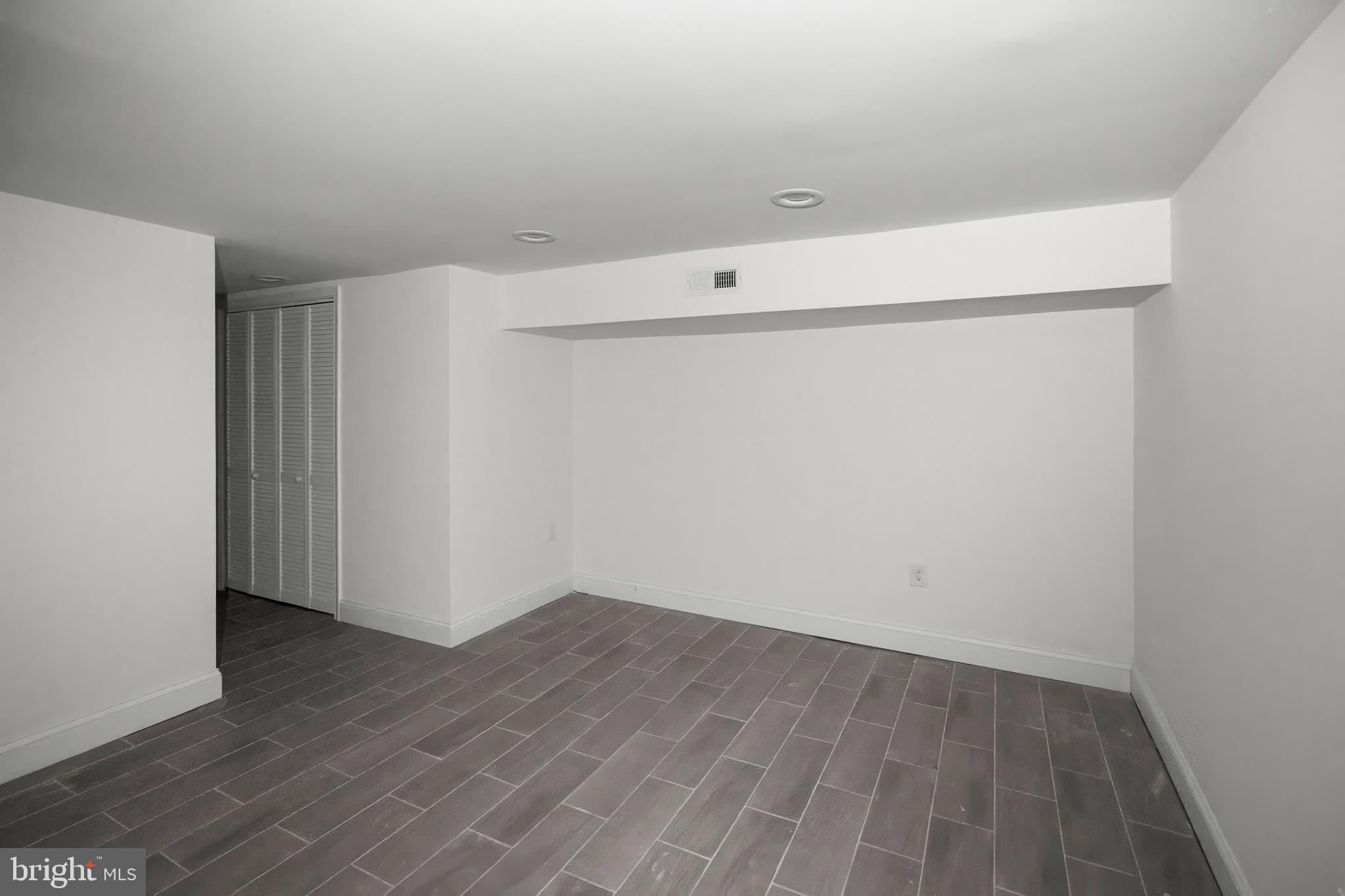 EAST BALTIMORE MIDWAY - Residential
