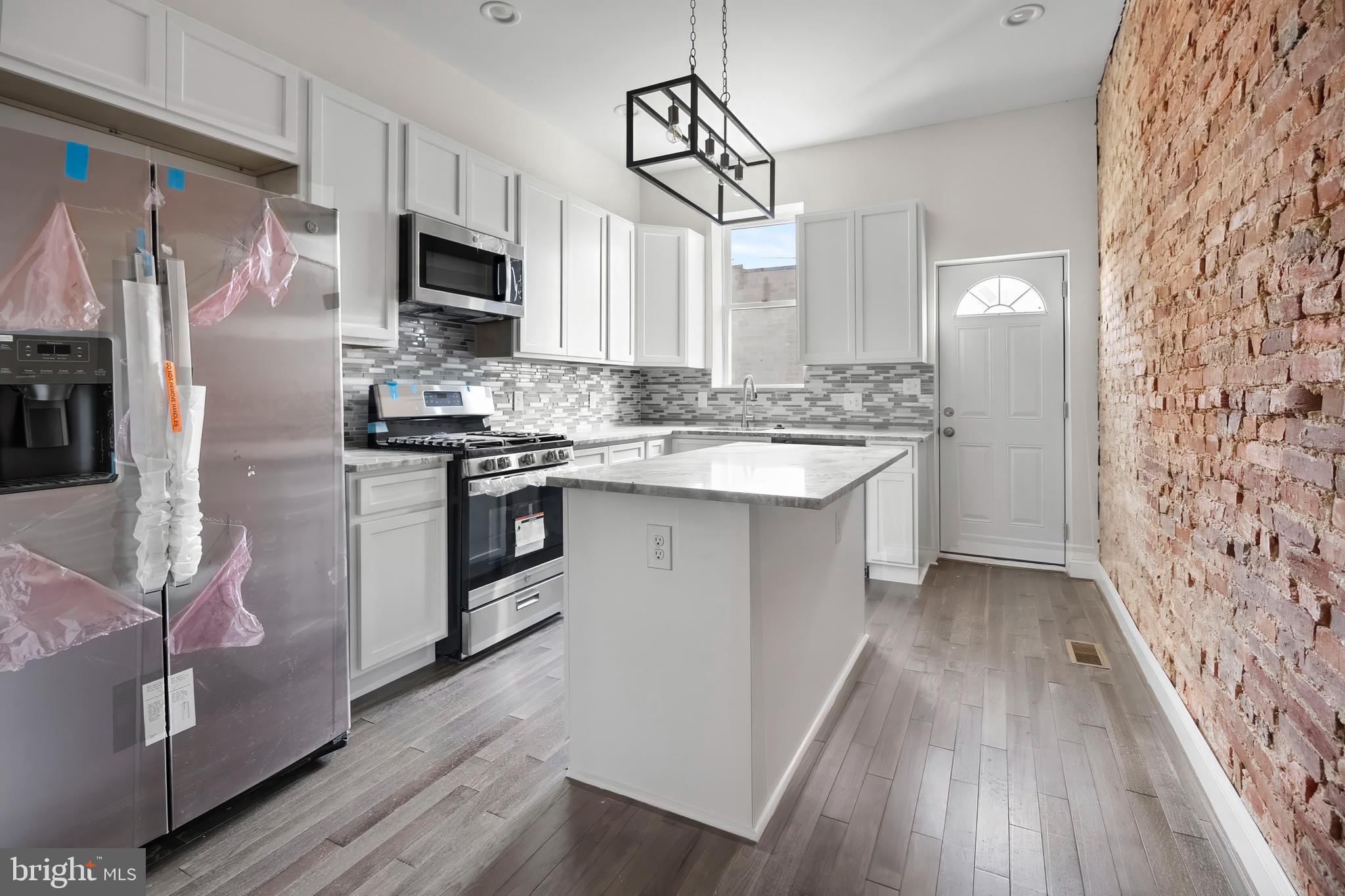 EAST BALTIMORE MIDWAY - Residential