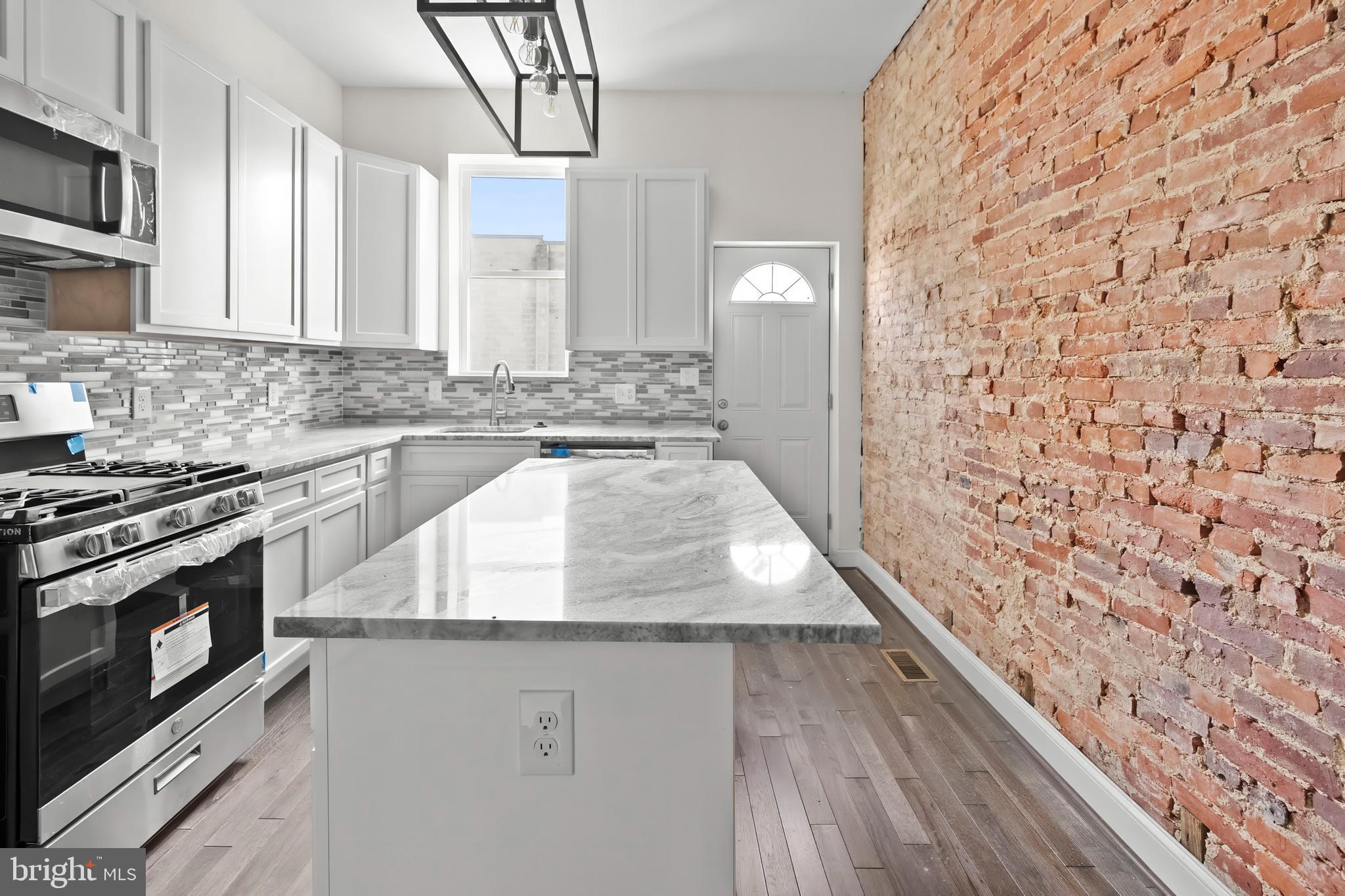 EAST BALTIMORE MIDWAY - Residential