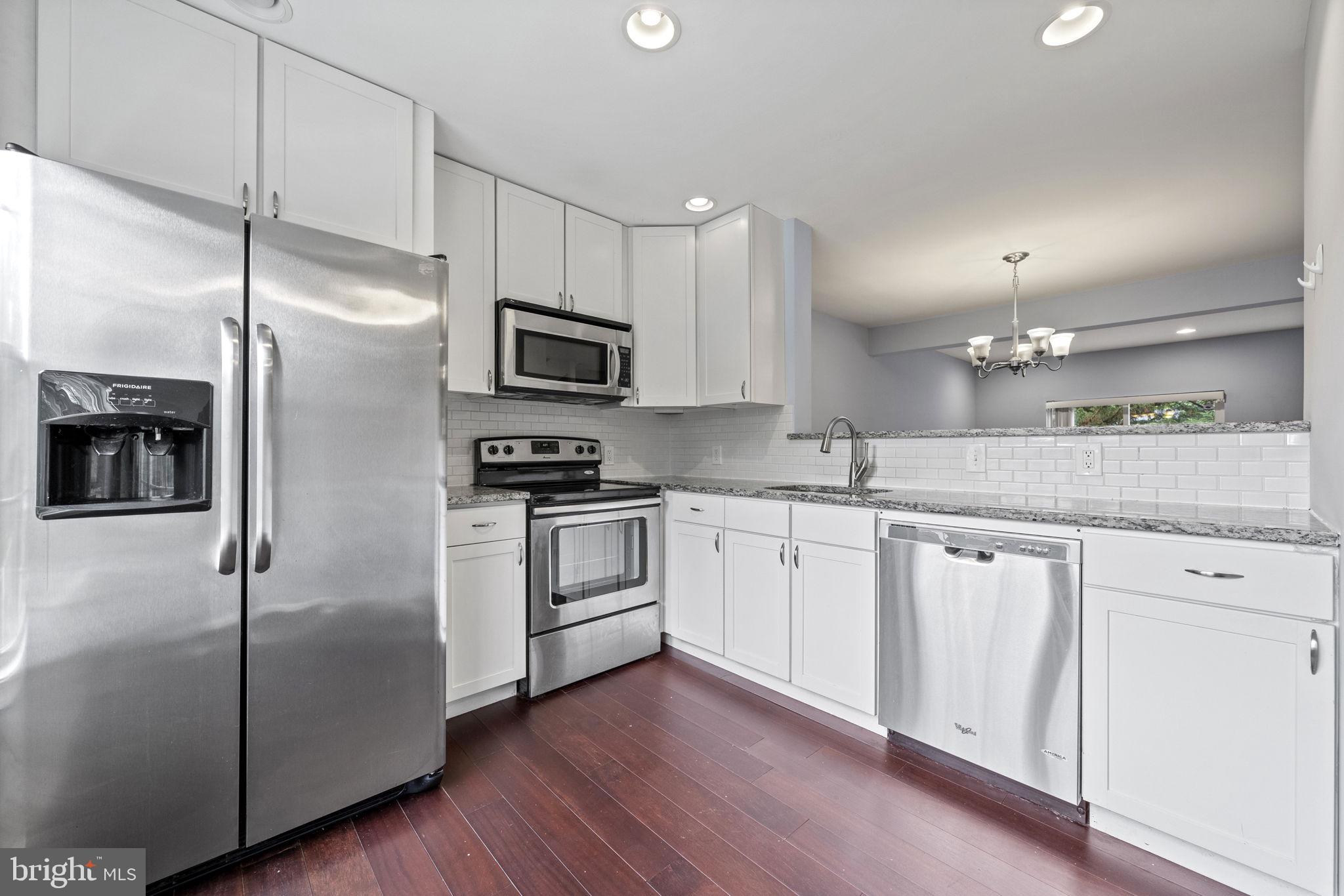 GREEN OAK TOWNES - Residential