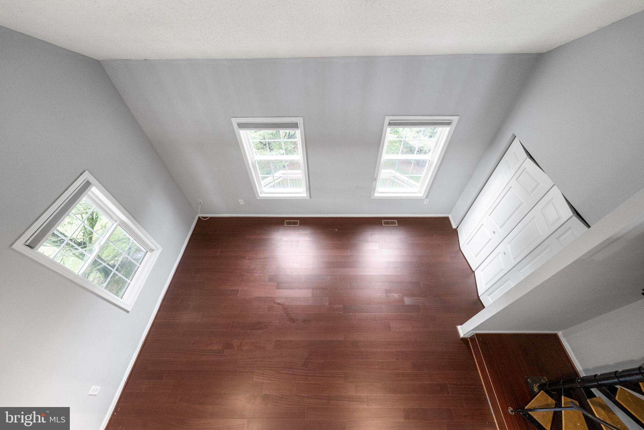 GREEN OAK TOWNES - Residential