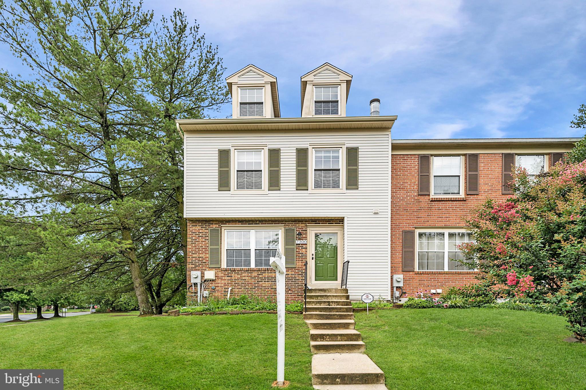 GREEN OAK TOWNES - Residential