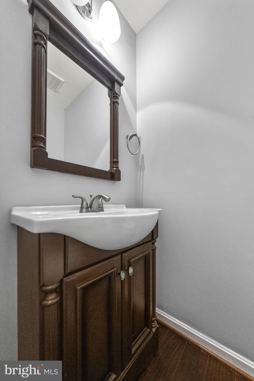 GREEN OAK TOWNES - Residential