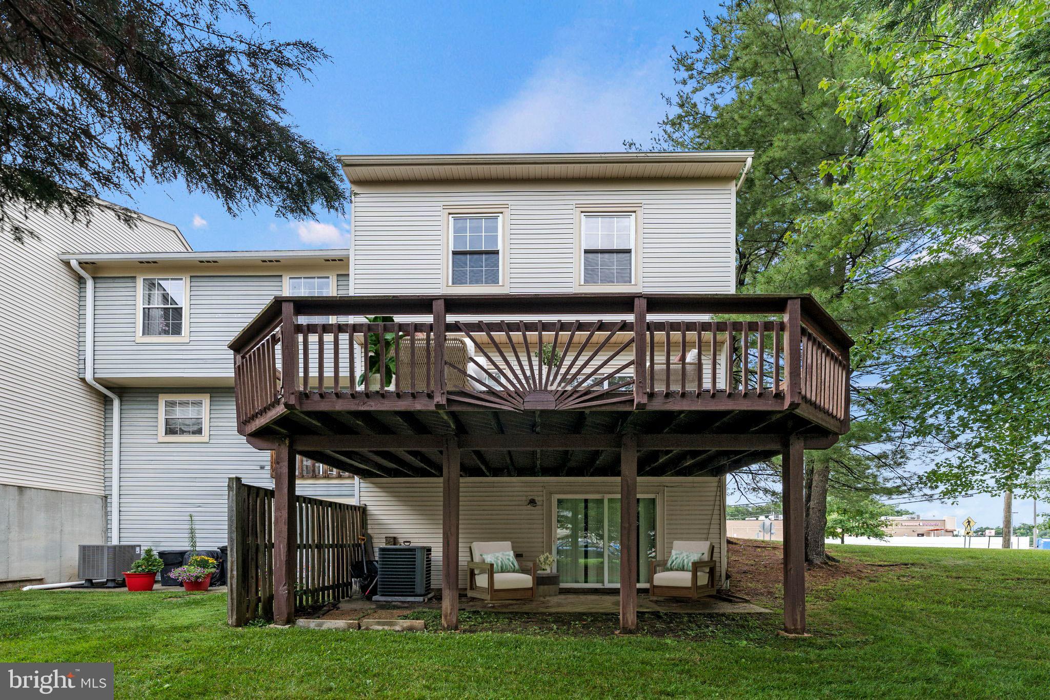 GREEN OAK TOWNES - Residential