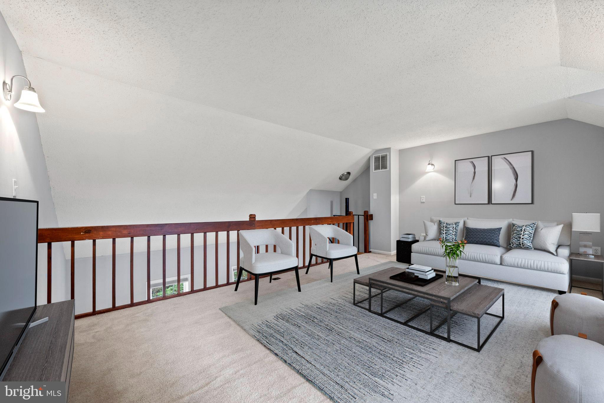 GREEN OAK TOWNES - Residential