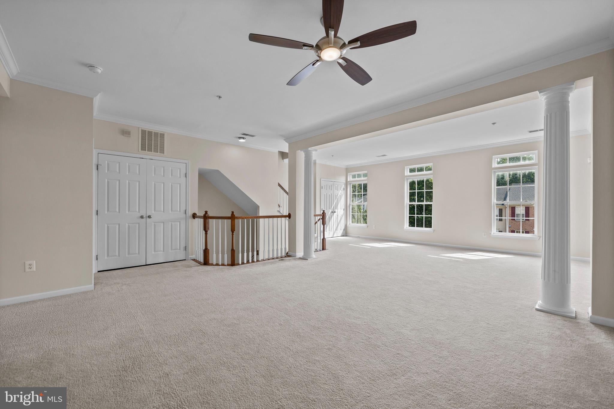 2215 IVY LANE 6