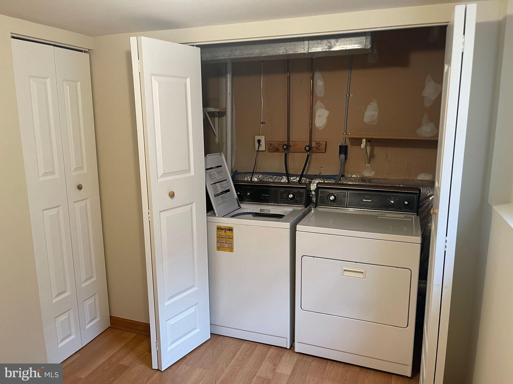 OAKWOOD COMMONS AT BURKE - Residential Lease