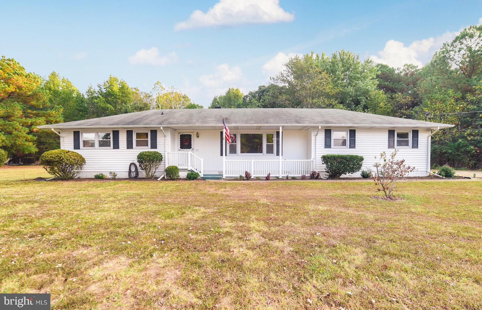 BRETON BAY ESTATES - Residential