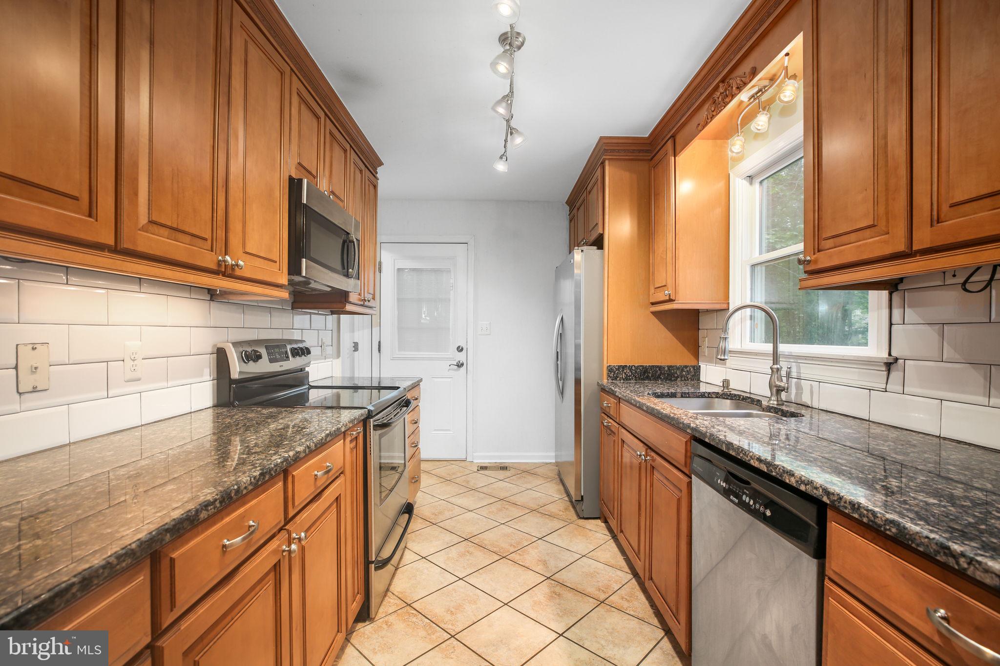 LAKE WILDERNESS - Residential