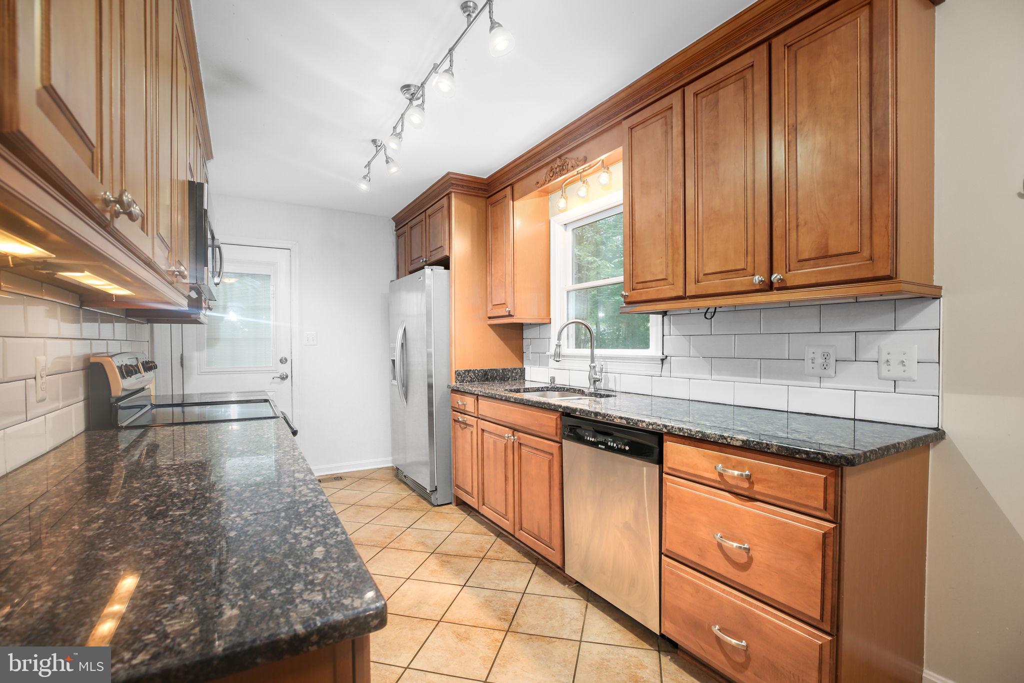 LAKE WILDERNESS - Residential