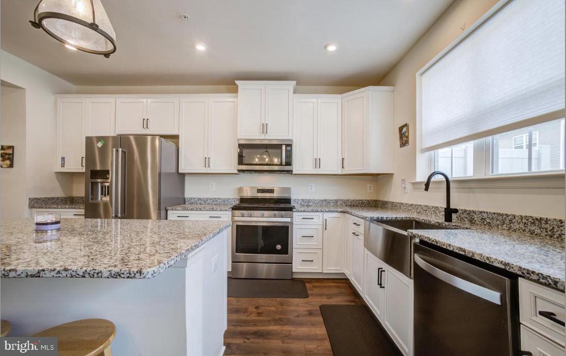 THE RIDGES - Residential Lease