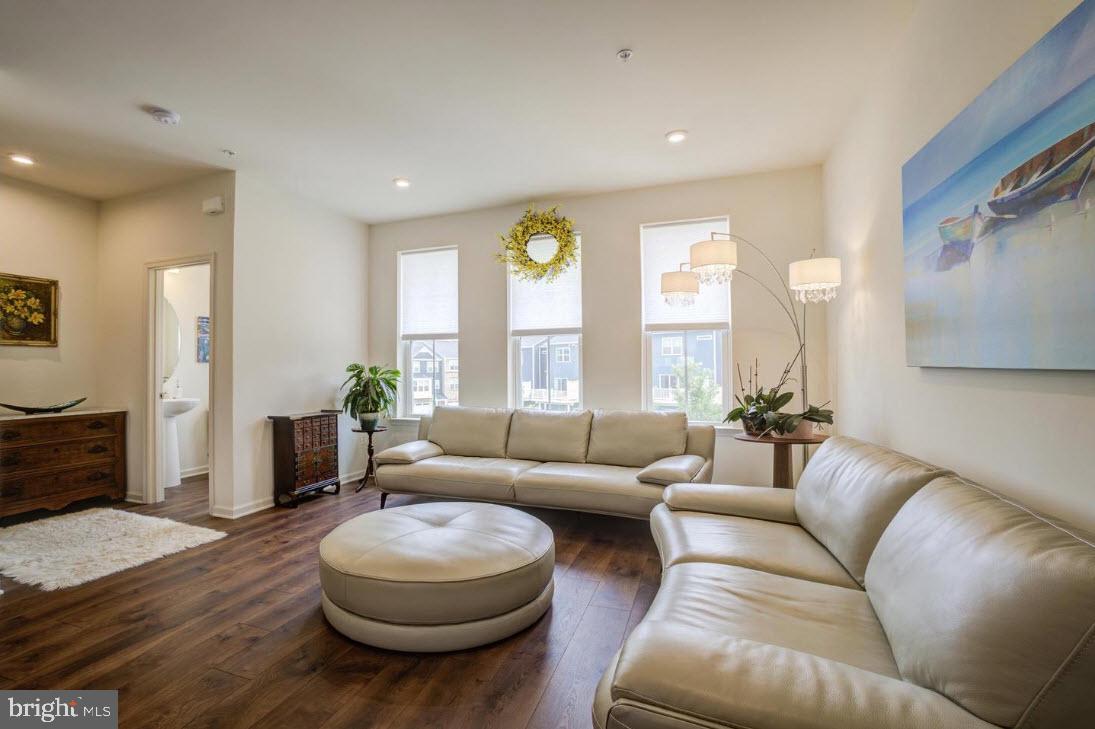 THE RIDGES - Residential Lease