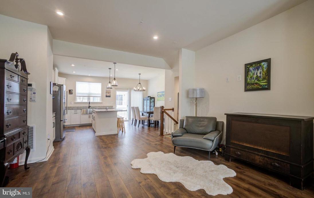 THE RIDGES - Residential Lease