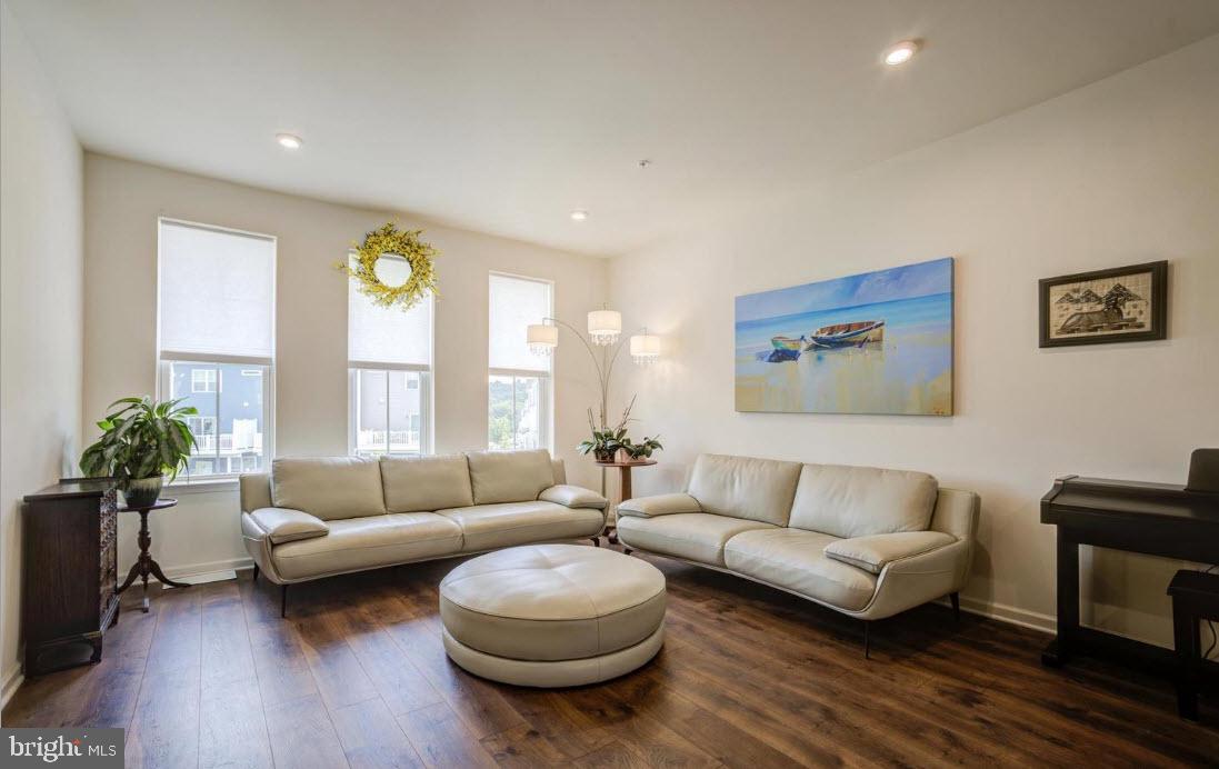 THE RIDGES - Residential Lease