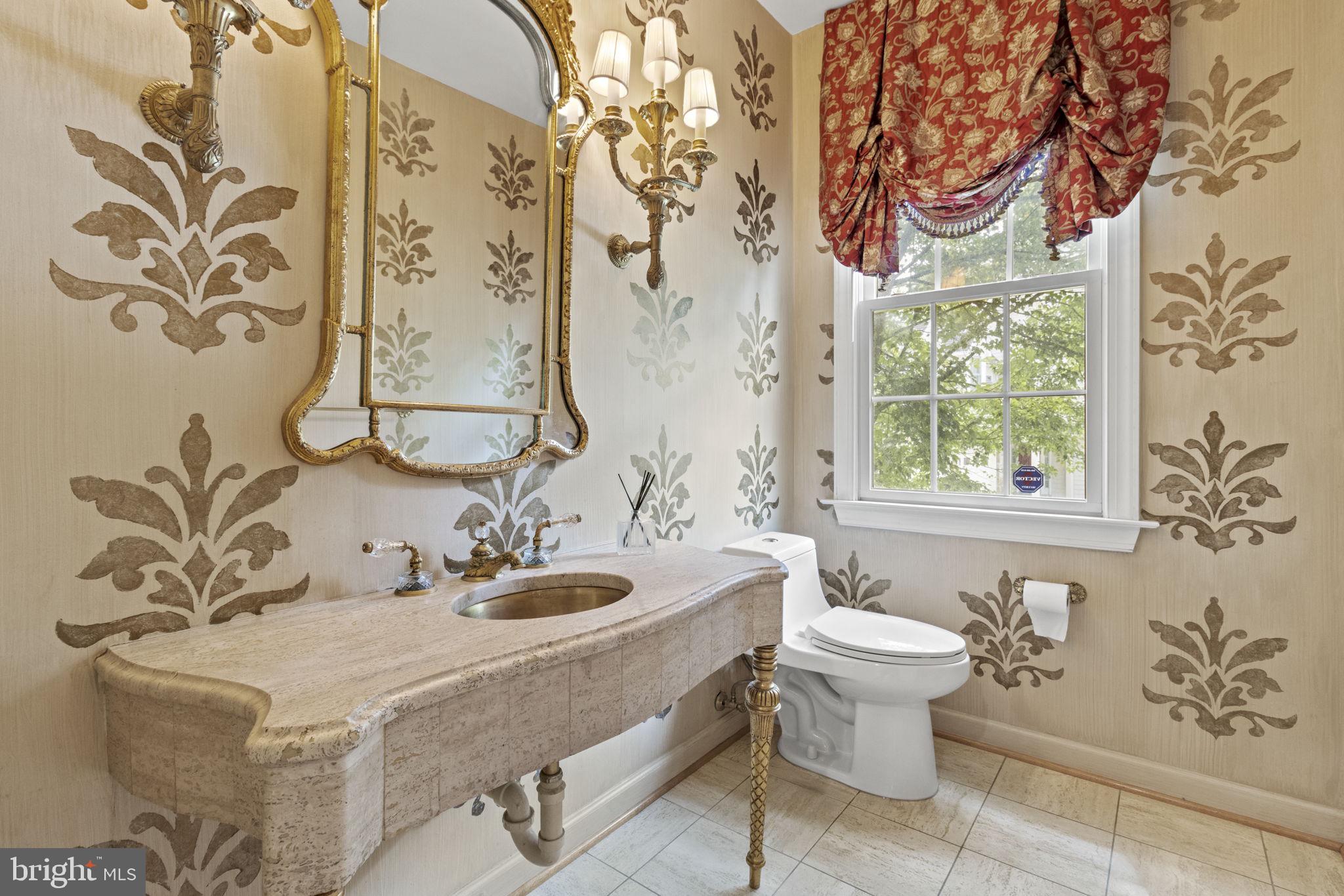 POTOMAC OUTSIDE - Residential