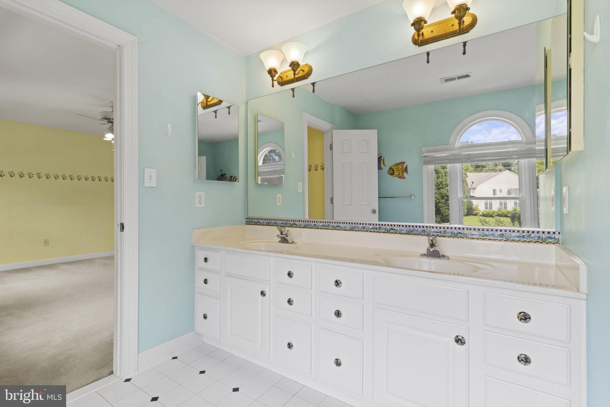 POTOMAC OUTSIDE - Residential