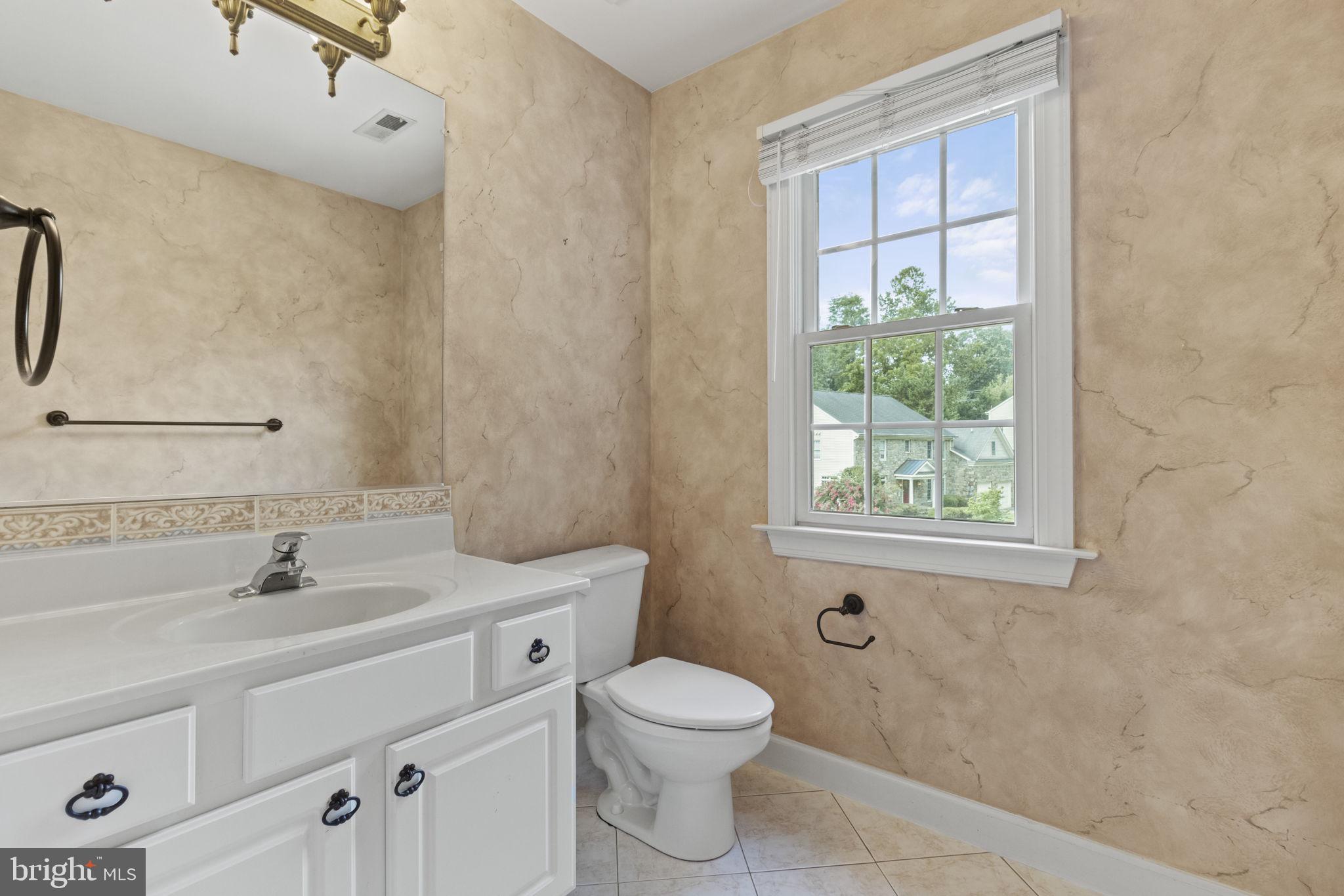 POTOMAC OUTSIDE - Residential