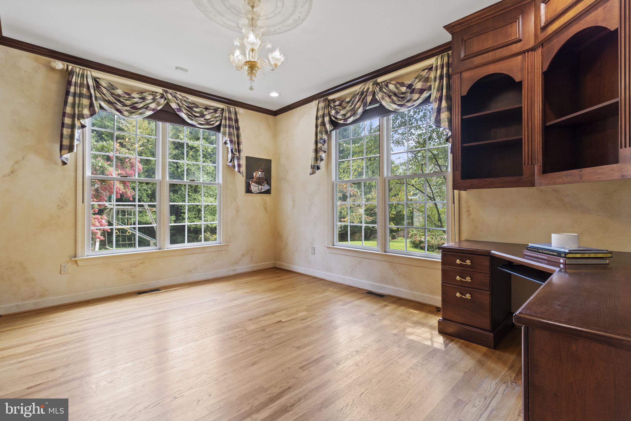 POTOMAC OUTSIDE - Residential