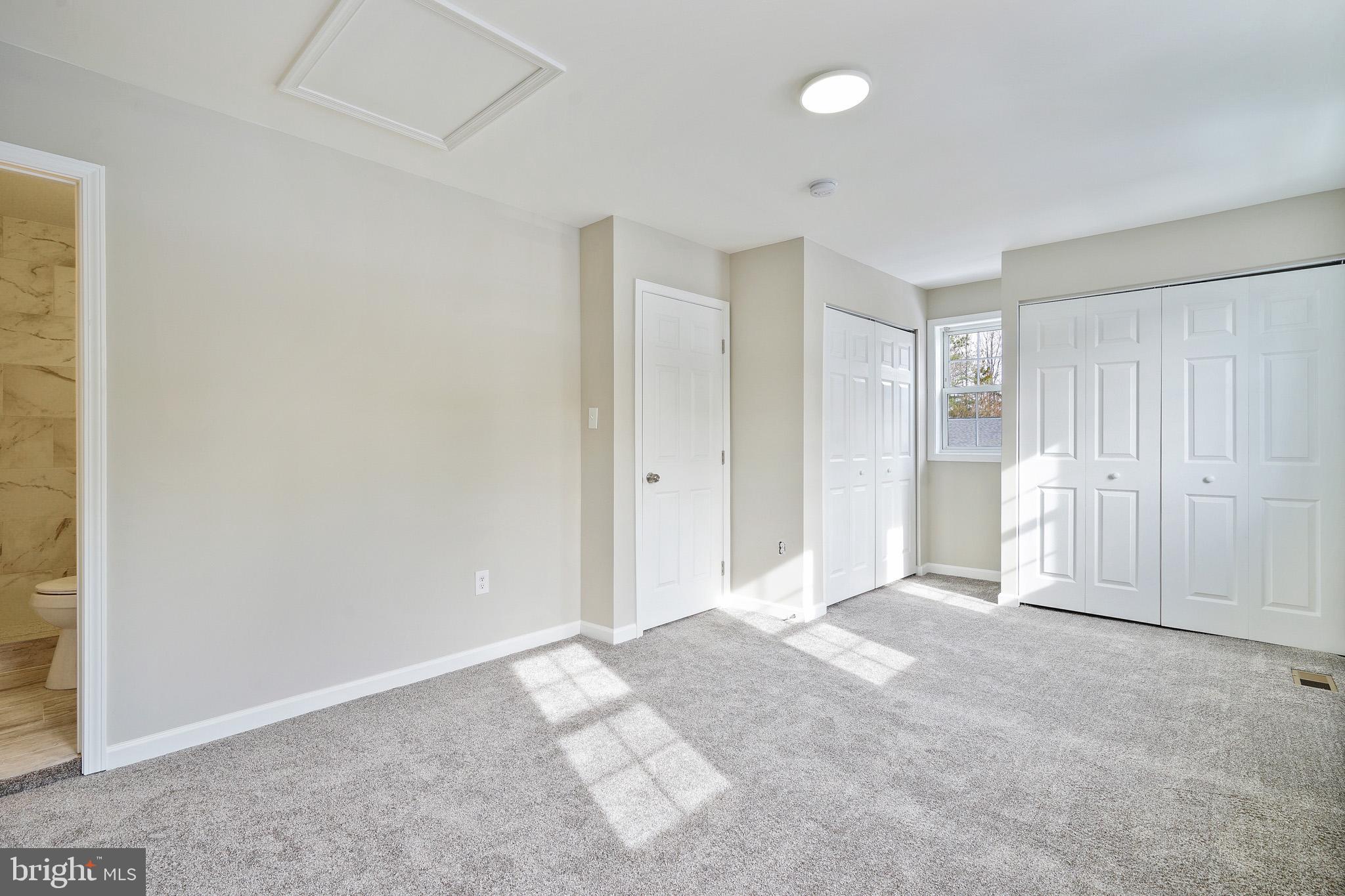 SOUTHGATE WOODS TOWNHOUSES - Residential