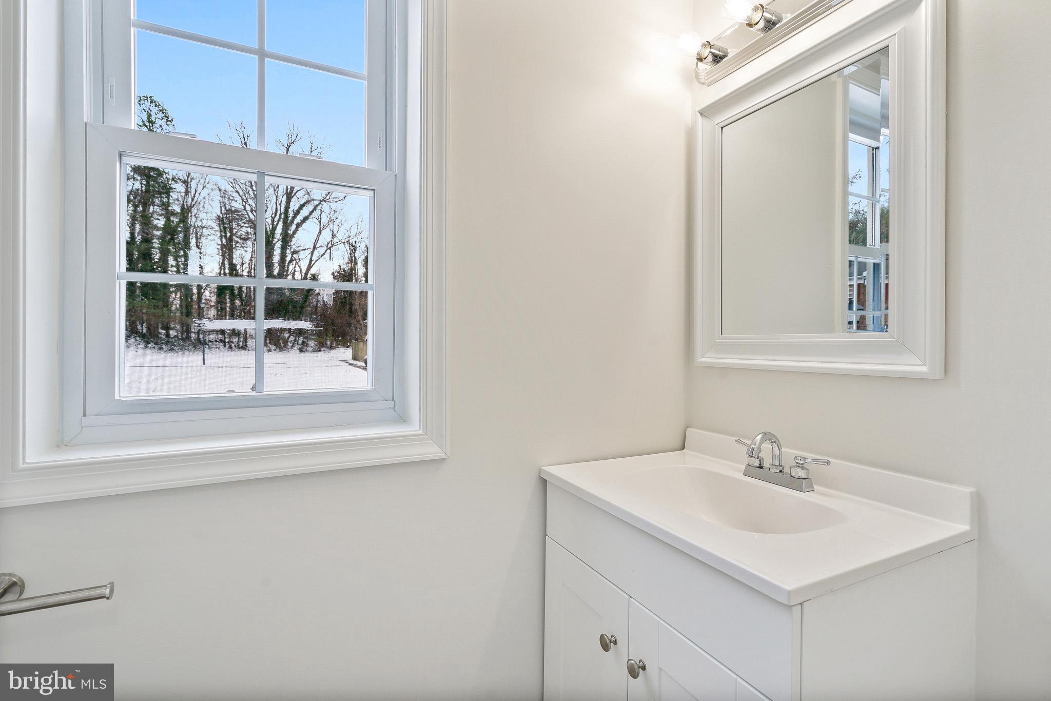 SOUTHGATE WOODS TOWNHOUSES - Residential