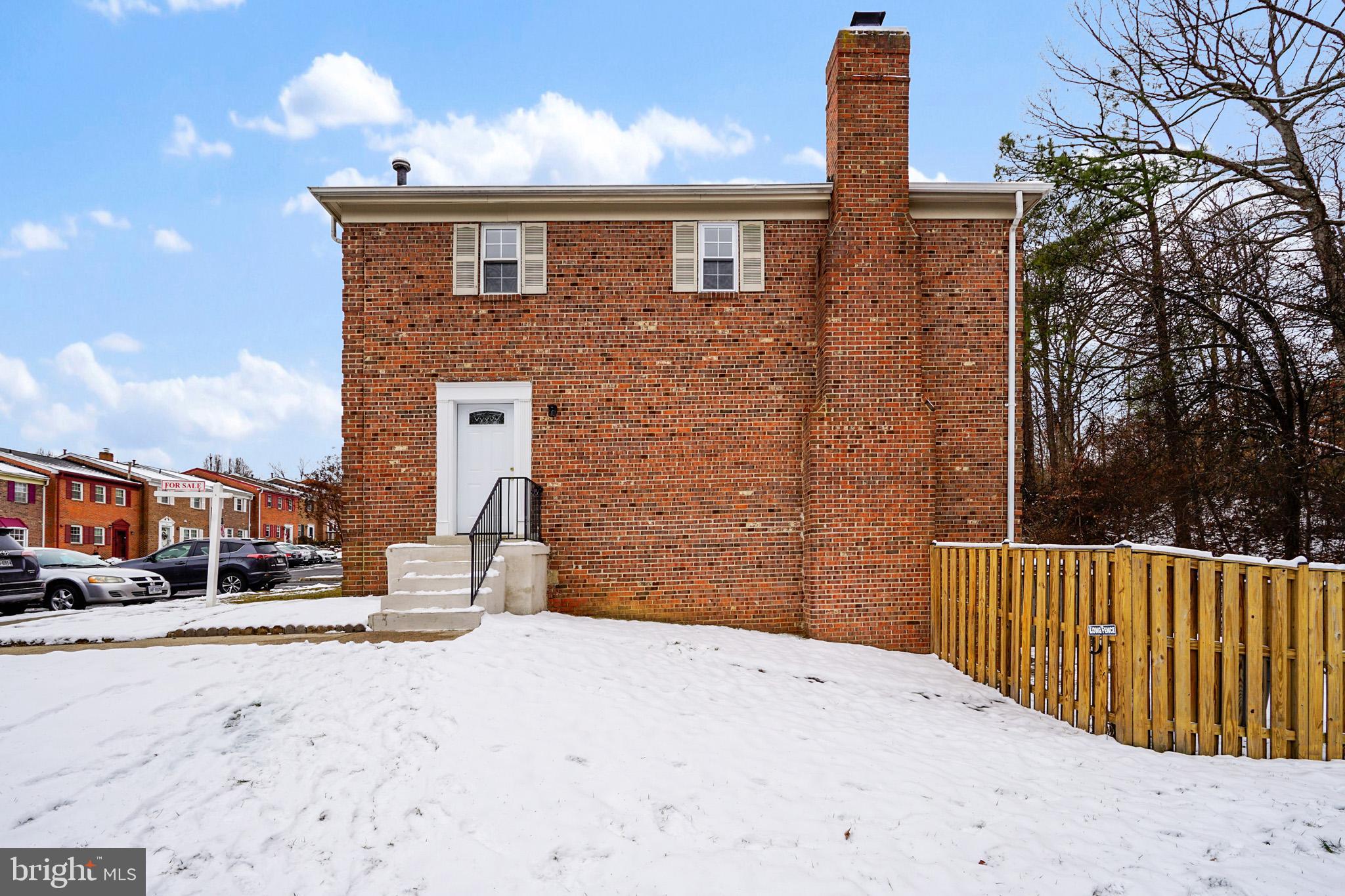 SOUTHGATE WOODS TOWNHOUSES - Residential